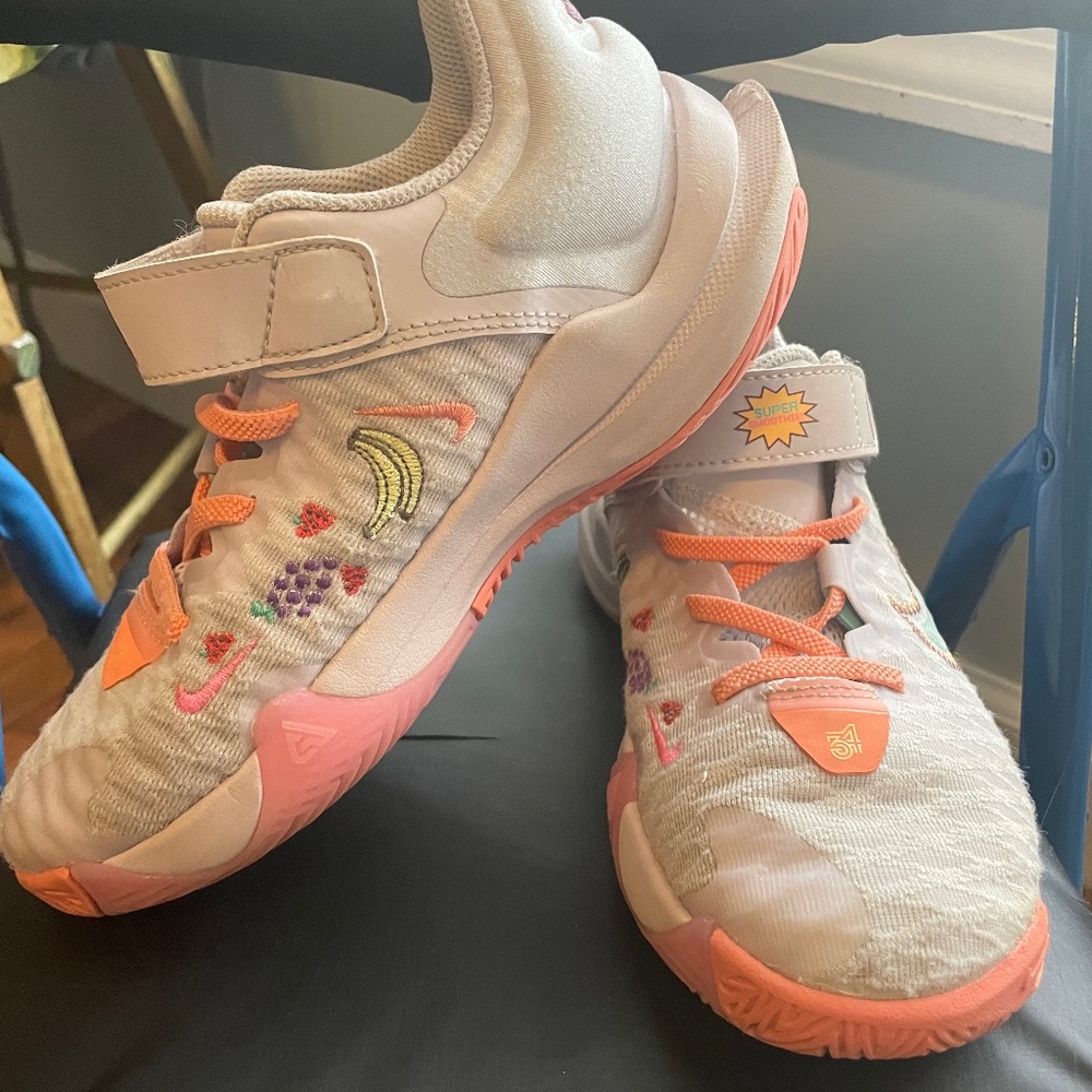 Girls Nike Basketball shoes